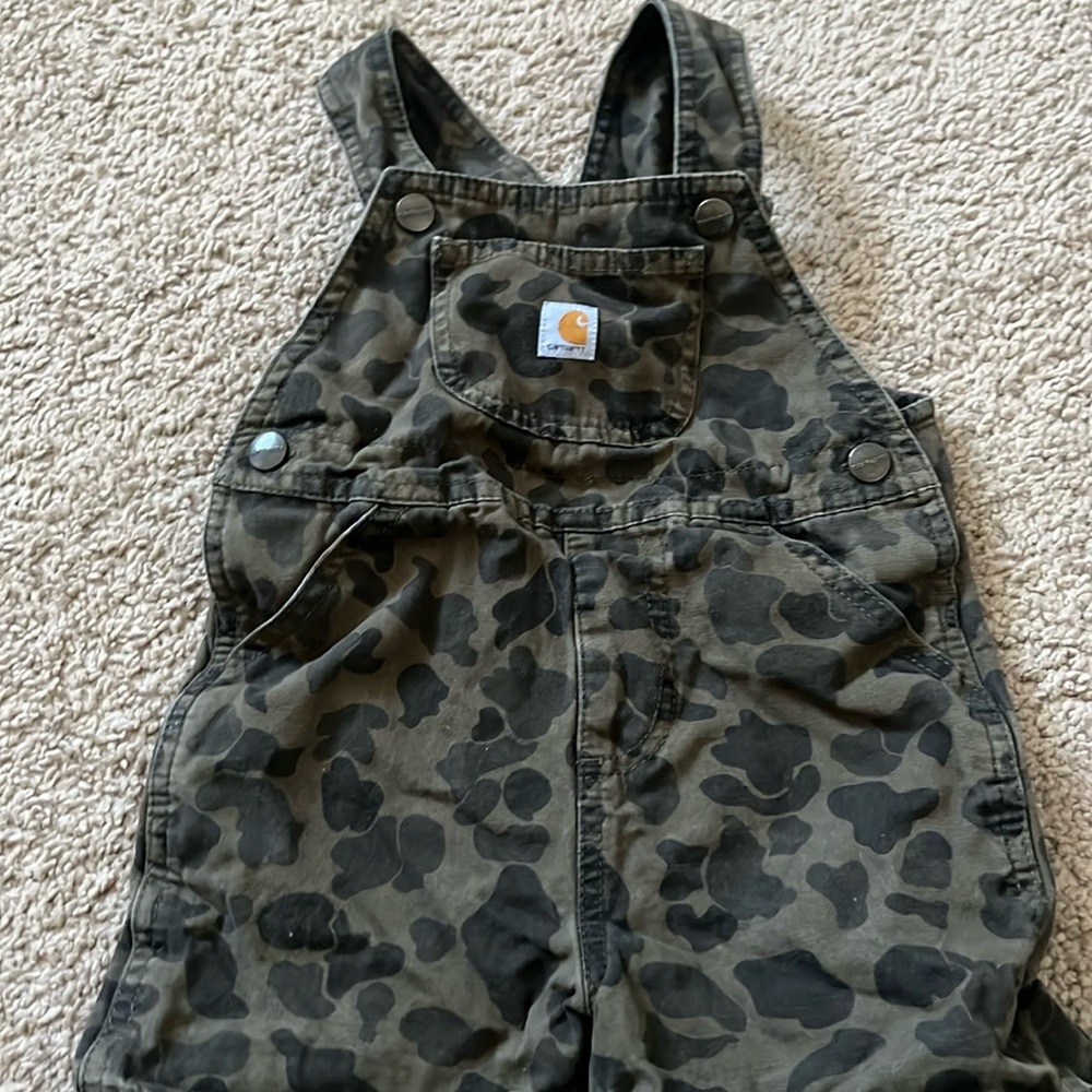 Carhartt girls 3t camo print overall shorts - Picture 2 of 5